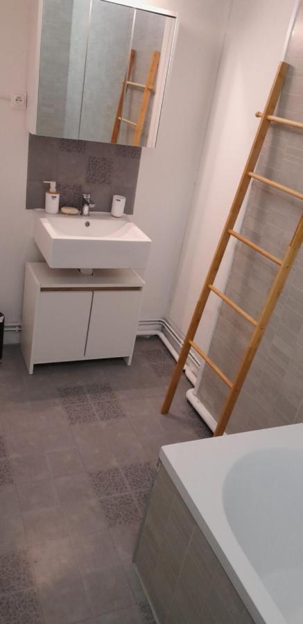 Appartement 2 Ch 40 M2 Au Pied Des Pistes De Ski Enchastrayes Exterior photo
